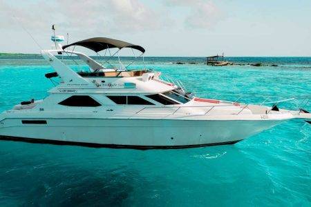 Private Yacht Charter in Aruba | Private Sailing Boat Charter - The Midnight Sun